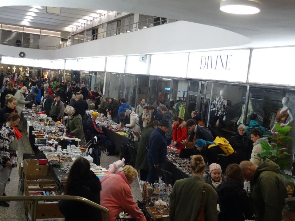 Bleší trh - flea market ALFAPASSAGE Brno